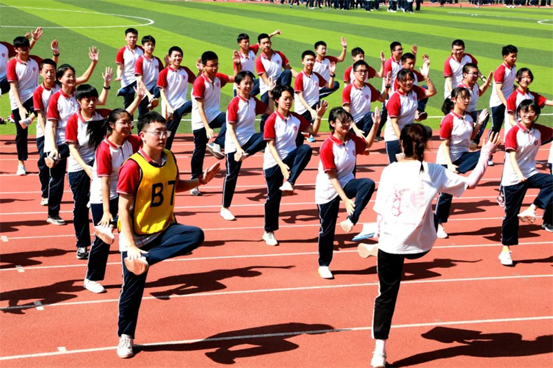 澳门金年会app下载官网｜丰富多彩的体育课，让孩子们嗨起来了~